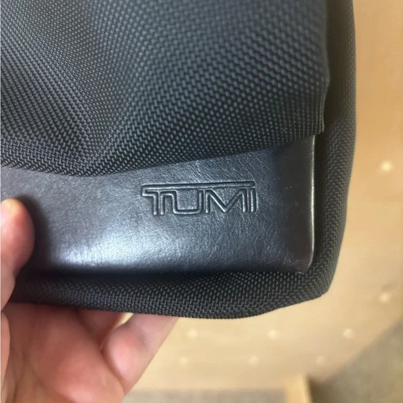 TUMI Messenger Bag Ballistic Nylon and Full-Grain Leather 4367 + Tavel Pouch